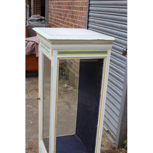 49 - PAINTED VINTAGE DISPLAY CABINET
52 X 39 X 129CM