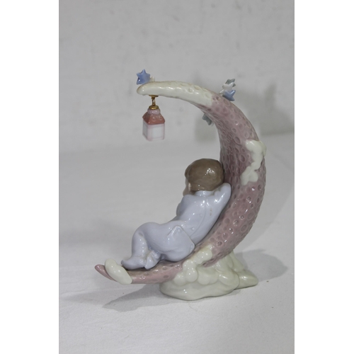 856 - LLADRO FIGURE OF A BOY ASLEEP ON THE MOON
18CM