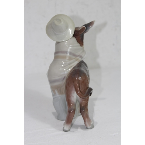 857 - LLADRO FIGURE OF A BOY AND DONKEY
20 X 16CM