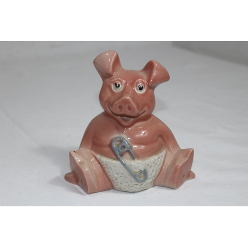 865 - 5 X WADE MONEY BOX PIGS