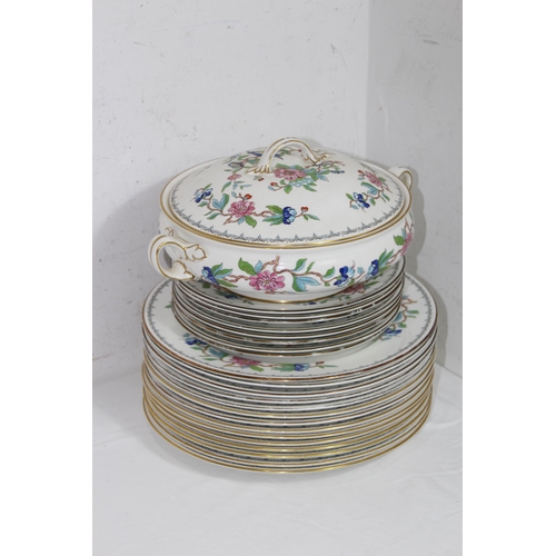 300 - LARGE QUANTITY OF AINSLEY CHINA DINNER SERVICE