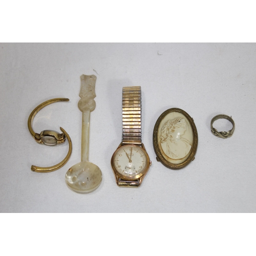 967 - VINTAGE ROAMER GENTS WATCH AND OTHER ITEMS