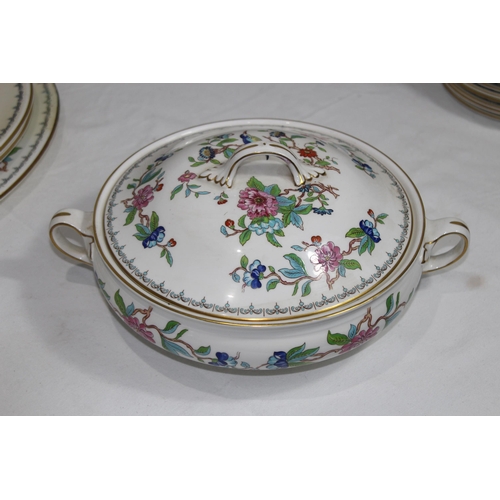 300 - LARGE QUANTITY OF AINSLEY CHINA DINNER SERVICE