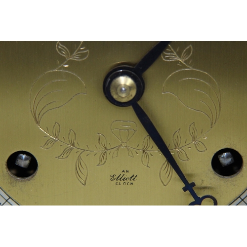 895 - 20TH CENTURY AN ELLIOTT CLOCK MANTLE CLOCK
22 X 23 X 14CM