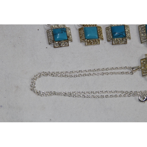 1024 - SILVER AND TURQUOISE NECKLACE AND EARRINGS