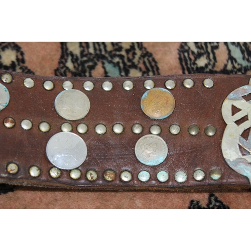 401 - QUANTITY OF MISCELLANEOUS ITEMS INCLUDING LEATHER BELT WITH FITTED COINS AND PRAYER MAT
59 X 45CM