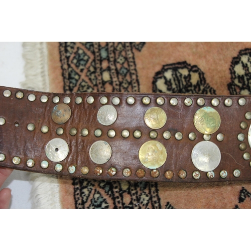 401 - QUANTITY OF MISCELLANEOUS ITEMS INCLUDING LEATHER BELT WITH FITTED COINS AND PRAYER MAT
59 X 45CM