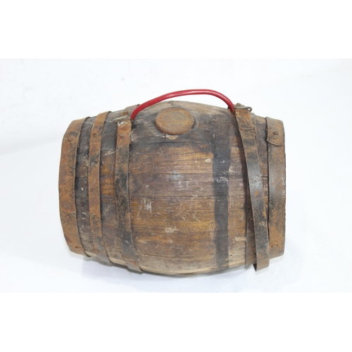 408 - VINTAGE WINE BARREL
22CM