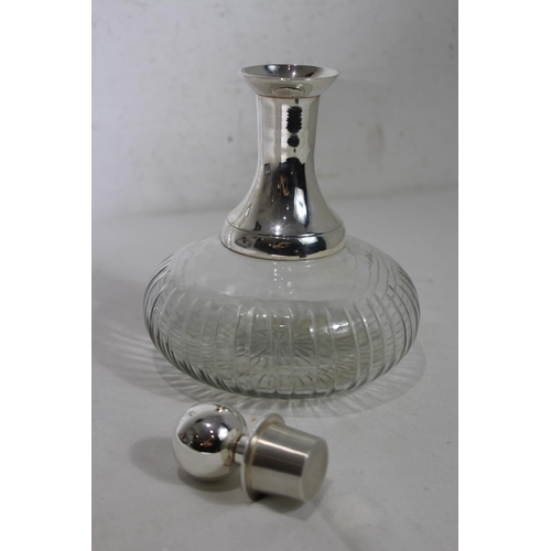 334 - CLARET JUG AND DECANTER
30CM