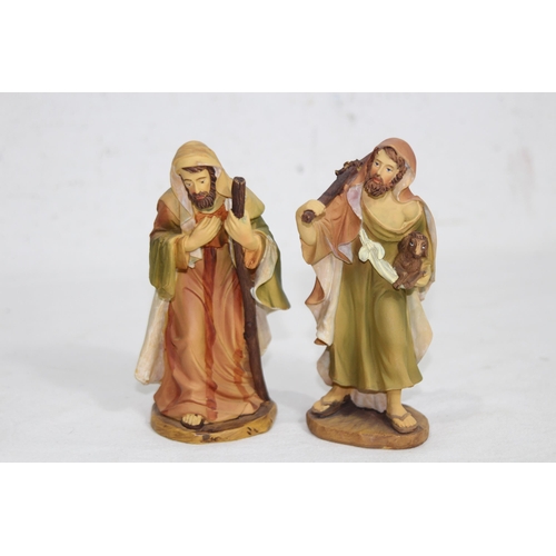 335 - NATIVITY SET 
14CM