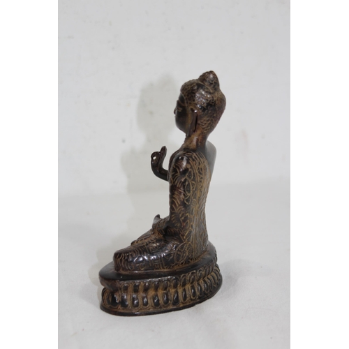 901 - CAST FIGURE OF A DIETY
19CM