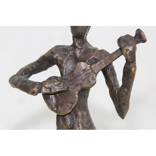 902 - UNSIGNED BRONZE FIGURE OF A MAN PLAYING A GUITAR
20CM