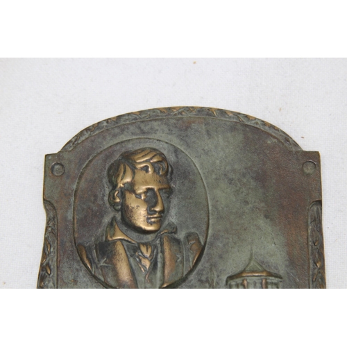 907 - CAST PLAQUE DEPICTING HEINRITH HEINE
15 X 11CM