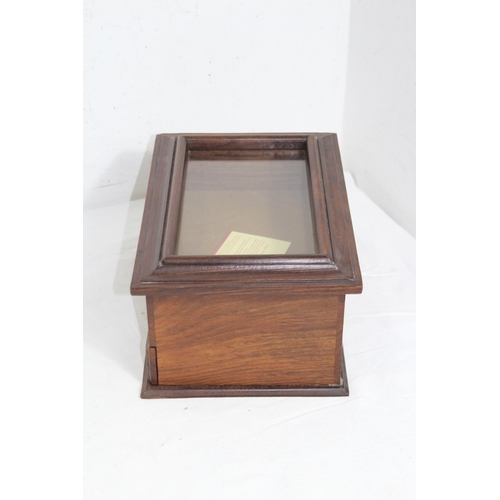 427 - SMALL DISPLAY BOX
31 X 20 X 12CM