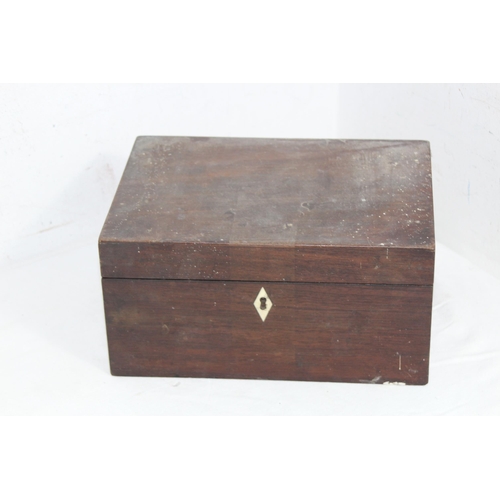 428 - ANTIQUE TRINKET BOX
26 X 18 X 13CM