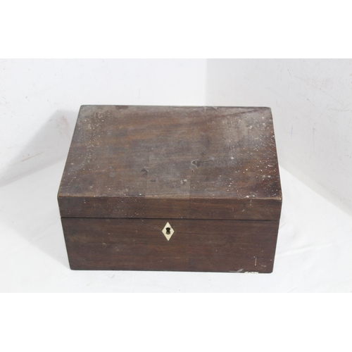 428 - ANTIQUE TRINKET BOX
26 X 18 X 13CM