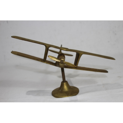 440 - MODEL OF A BRASS BIPLANE
27 X 23CM