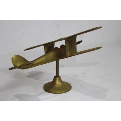 440 - MODEL OF A BRASS BIPLANE
27 X 23CM