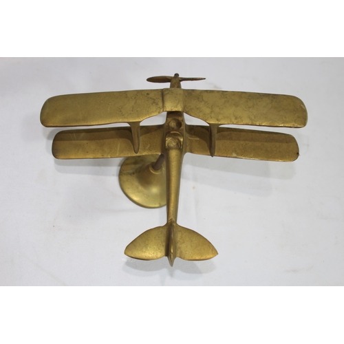 440 - MODEL OF A BRASS BIPLANE
27 X 23CM