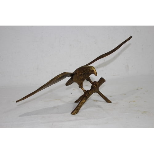 442 - QUANTITY OF BRASS ANIMALS
46CM