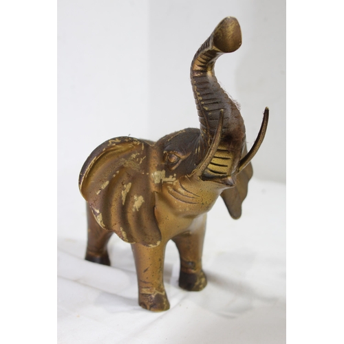 442 - QUANTITY OF BRASS ANIMALS
46CM