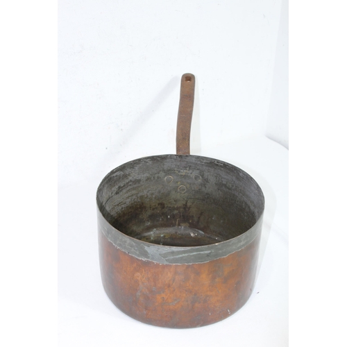 450 - ANTIQUE COPPER PAN
51 X 15CM