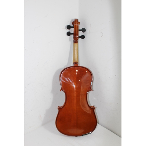 452 - VINTAGE VIOLIN IN CASE