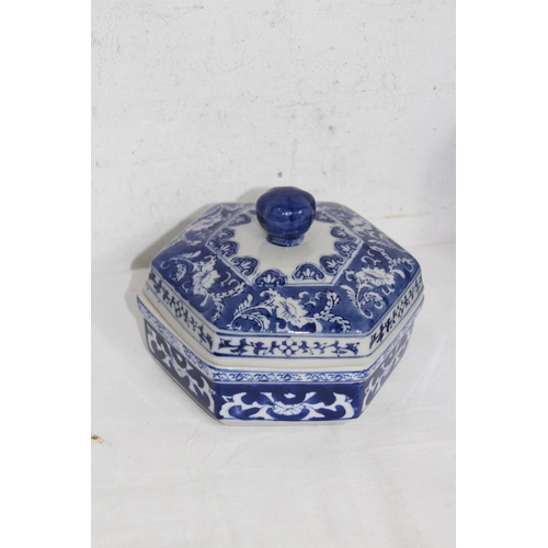 340 - QUANTITY OF BLUE AND WHITE CHINA x10