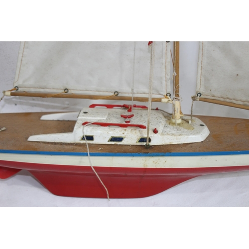 470 - VINTAGE SEIFERT SEGELBOOTE ALBATROS POND YACHT
71 X 89CM