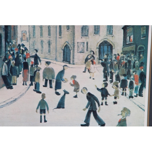 187 - FRAMED AND GLAZED L.S LOWREY PRINT
77 X 74CM