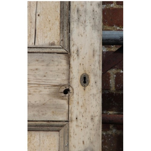 126 - ANTIQUE PINE DOOR
210 X 91CM