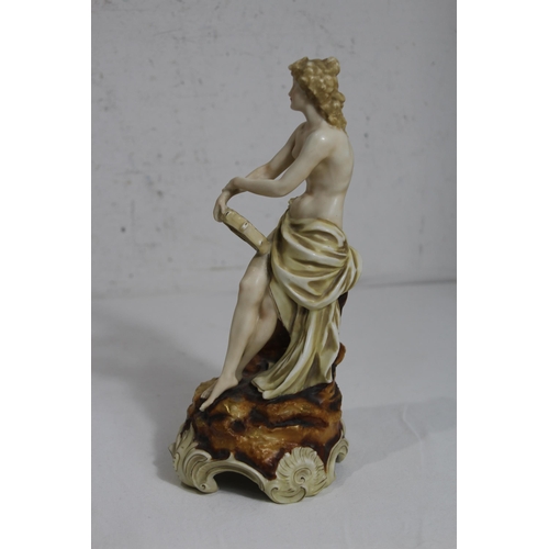 879 - 2 X CLASSICAL FIGURES 
27CM