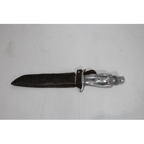 913 - VINTAGE ORNATE KNIFE
28CM