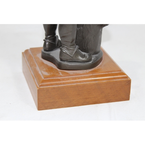 914 - REGIMENTAL STATUE OF A BLACKSMITH
34CM