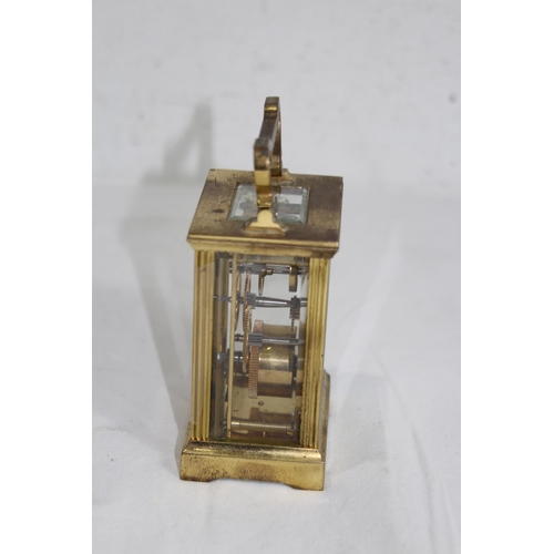 916 - VINTAGE MAPPIN AND WEBB BRASS CARRIAGE CLOCK
23 X 8 X 6CM