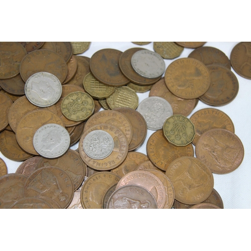 989 - QUANTITY OF VINTAGE BRITISH COINS