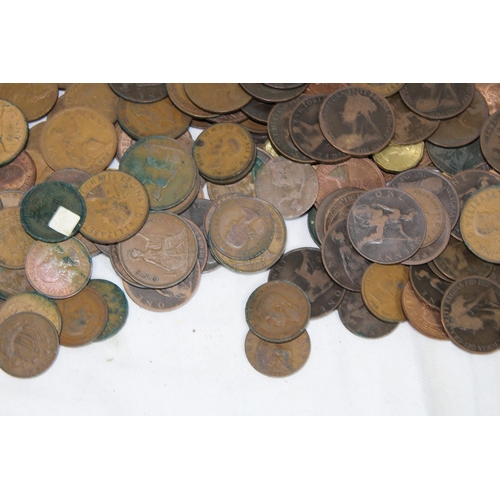 990 - LARGE QUANTITY BRITISH COPPER COINAGE AND £2 COIN SETS