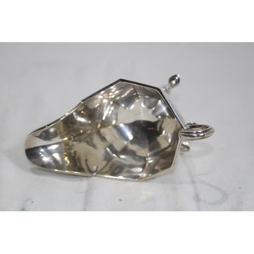 1035 - ART DECO SILVER SAUCE BOAT - BIRMINGHAM 1929 - RICHARD WOODMAN BURBRIDGE - 137.5G