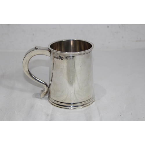 1036 - SILVER TANKARD - 1953 - WILLIAM COMYNS - 270G