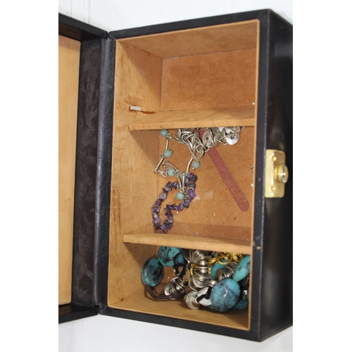 483 - JEWELLERY BOX AND CONTENTS
29 X 17 X 13CM