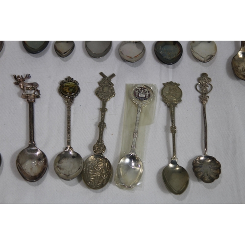 484 - QUANTITY OF COMMEMORATIVE SPOONS