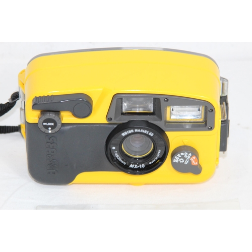 744 - UNDERWATER MARINE CAMERA AND FLASH