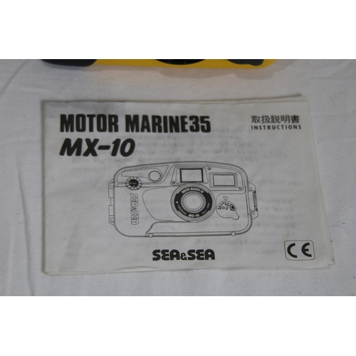 744 - UNDERWATER MARINE CAMERA AND FLASH