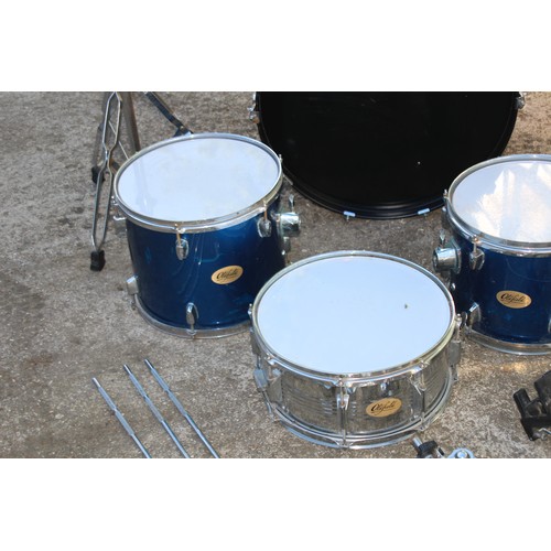 751 - OLDFIELD DRUM KIT