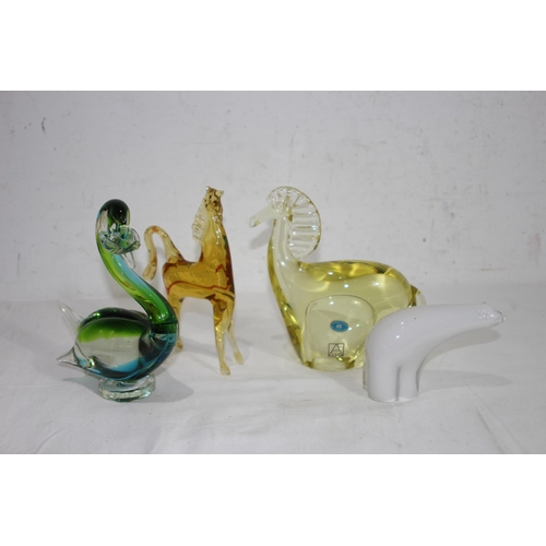 881 - 4 X ART GLASS ANIMALS INCLUDING MURANO AND BOHEMIA
19CM