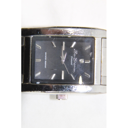 969 - BOXED WATCH AND CUFFLINKS