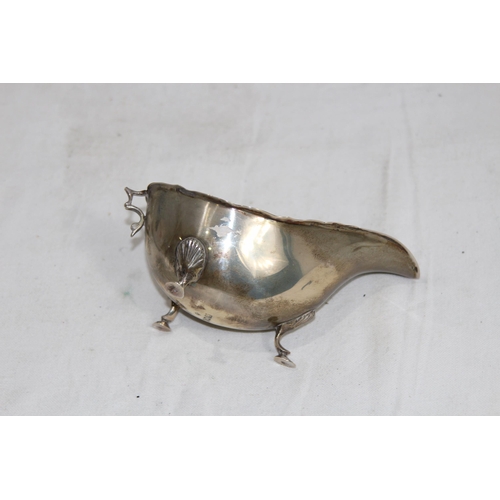 1045 - SILVER SAUCE BOAT - A/F - 100.5G - LONDON 1911