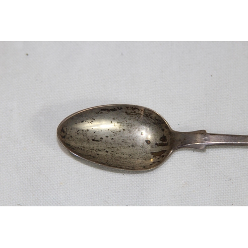 1051 - SILVER TEASPOON - 16.5G - LONDON 1928 - HENRY HOLLAND