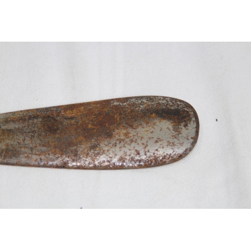 1053 - SILVER HANDLED SHOEHORN - BIRMINGHAM 1899 - LEVI AND SALAMAN