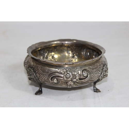 1056 - SILVER THREE FOOTED BOWL AND SIFTER SPOON - 207G - LONDON 1884 - CHARLES EDWARDS